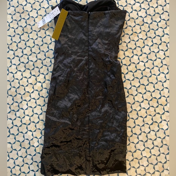 Nicole Miller Crinkle Metallic Strapless Cocktail Dress size 0 - Picture 2 of 6